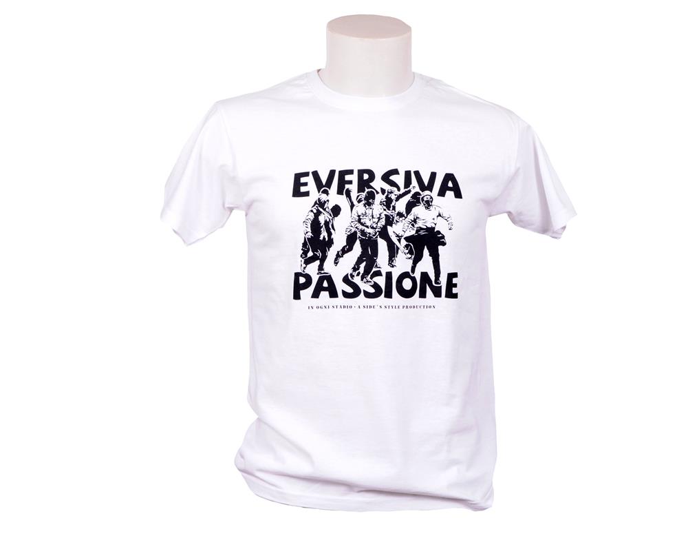 T-shirt_eversiva_passione_bianca T-shirt eversiva passione bianca - immagine 1