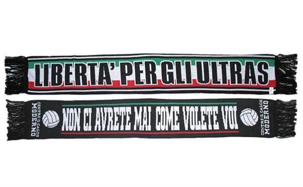 Sciarpa_in_lana_liberta_per_gli_ultras Sciarpa in lana liberta' per gli ultras - immagine 1